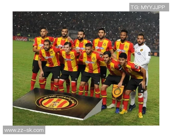 足球明星献上新年祝福视频传递温暖与希望共迎美好未来